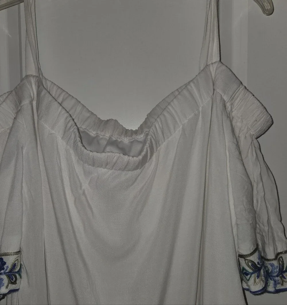 Sandra Darren Plus Size Off the Shoulder White Summer Embroidered Boho Dress